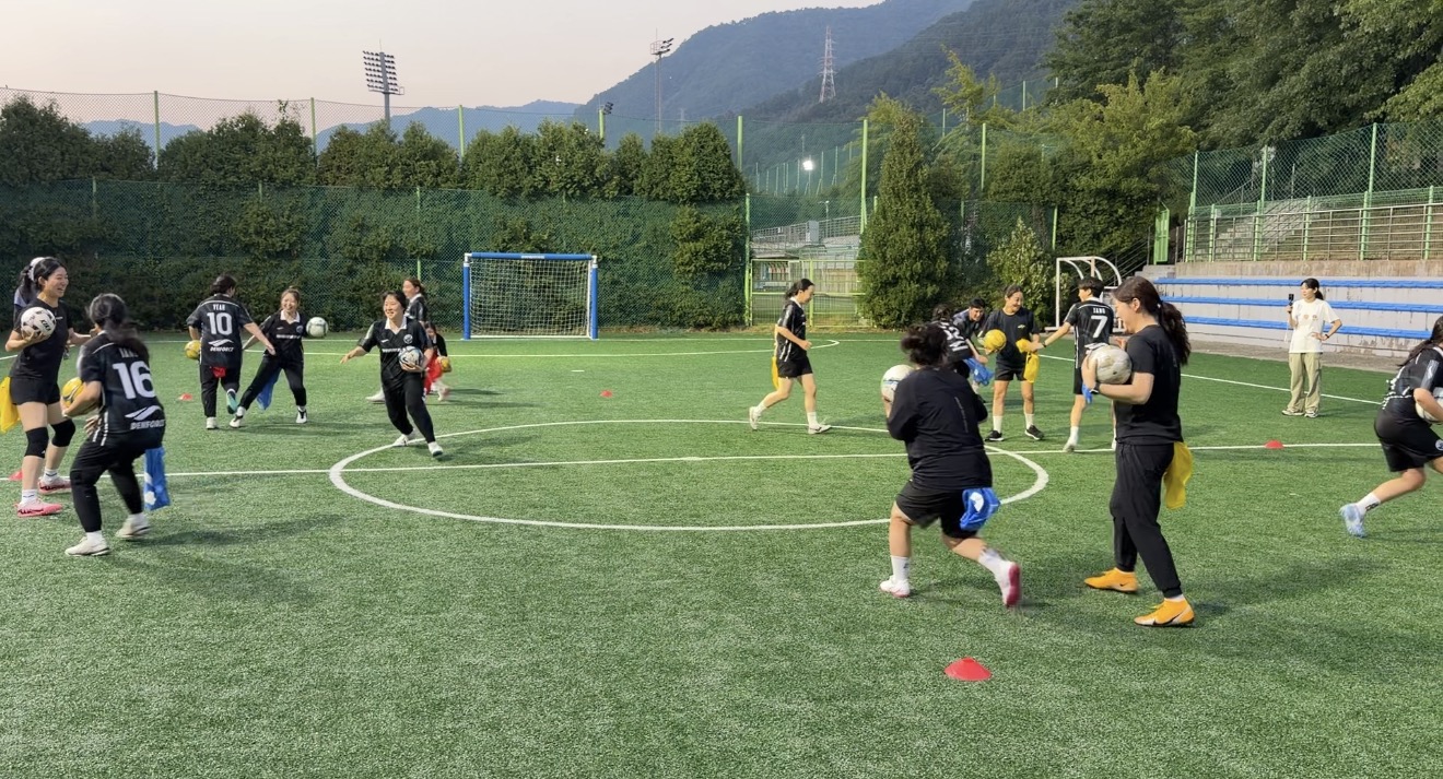 창원FC, 지역 여성 풋살팀 대상 재능기부 행사 '걸스 풋볼 나잇' 개최