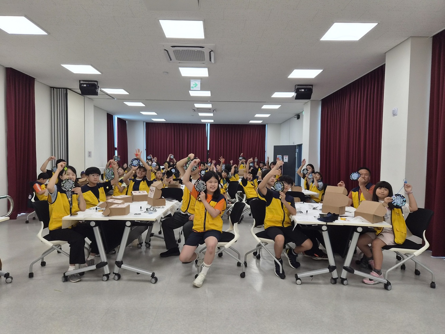 「한가위, 우리家 만들다」 창원시 가족봉사단 손끝으로 전한 따뜻한 한가위